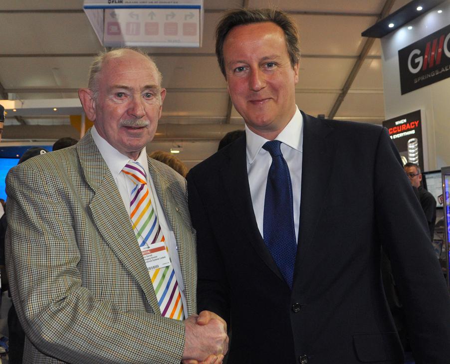 Soaring start to Farnborough with Prime Minister 3