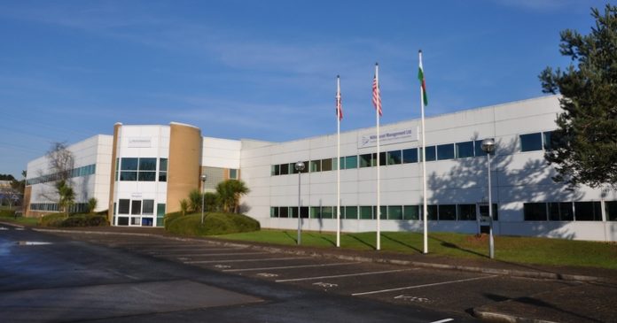 Aviation House 300 dpi DSC_0004