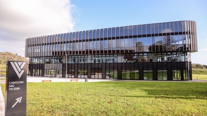 YR Egin outside building