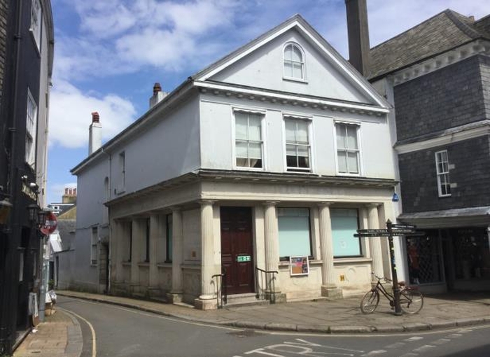 Retailers tempted by Totnes Commercial News Media
