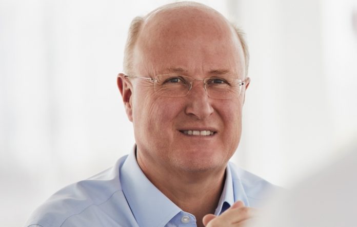 20190507_workspace_exec_graham_0111_cmyk (003)