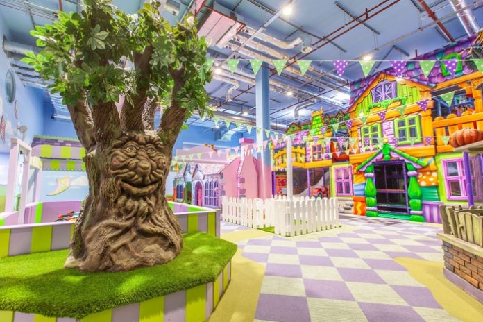 Storytelling Tree, Fun Street Silverburn