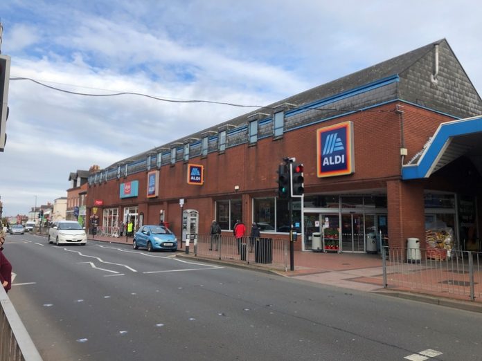 REI Aldi Bearwood