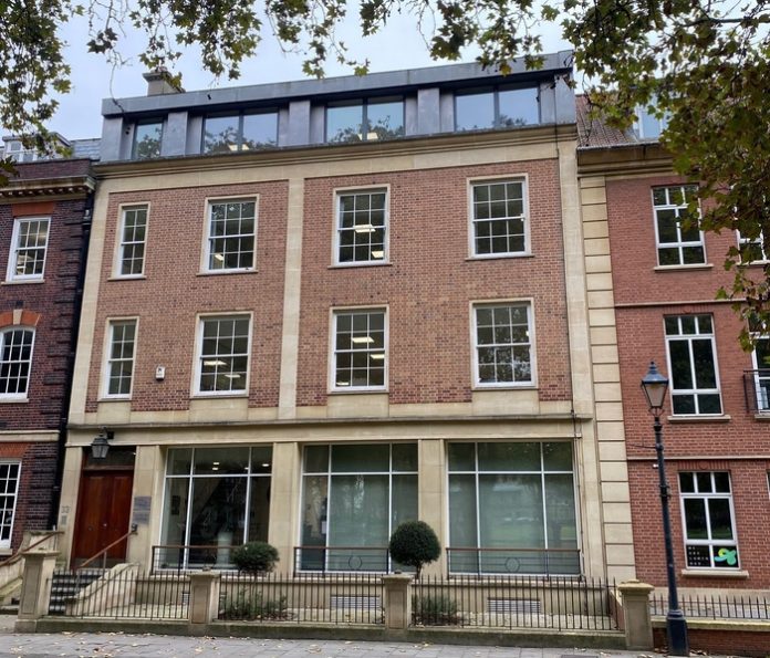 RH 31-32 Queen Sq Bristol IMG_5365a