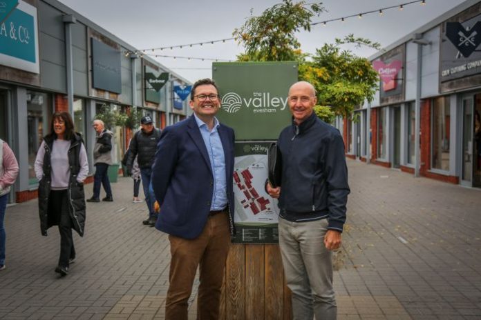 EVESHAM - The Valley - Left to Right Phil Maclean, Marketing Director of Eagle One & Stuart Williams, Partner at Carter Jonas (1)