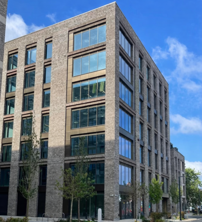 2026-01-22 25,000 sq ft … Office Space Let in Hove image