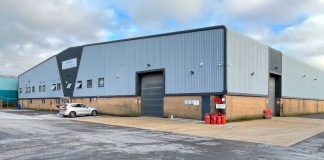 Padel People take substantial warehouse at Woolsbridge Industrial Estate