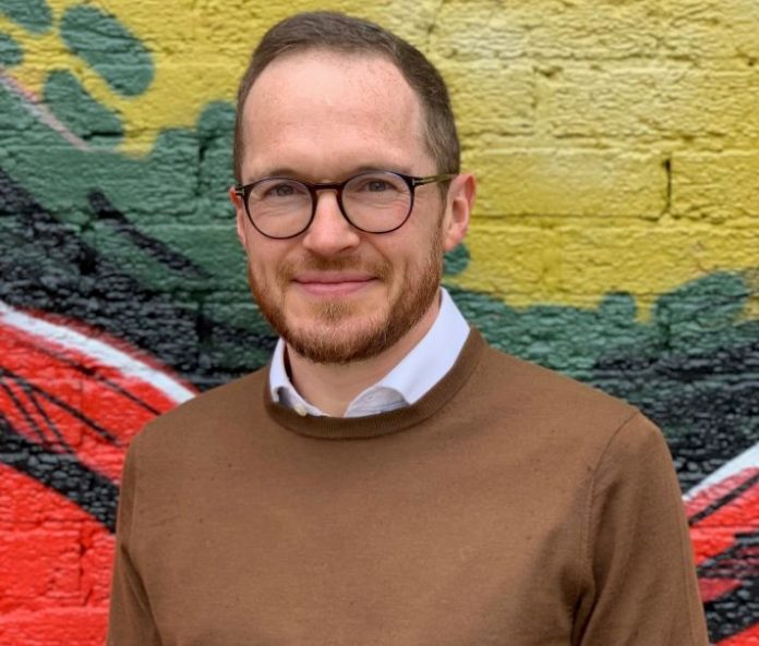 Ed Postlethwaite (1)