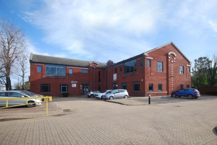2 Waterside Court
